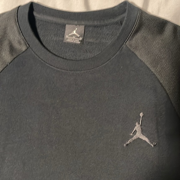 Men’s Jordan Sweatshirt - Picture 2 of 5